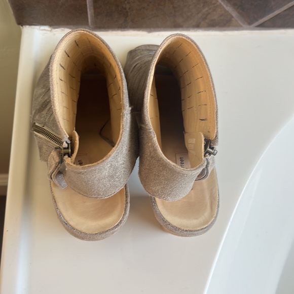 CAYANNE PEEP TOE BOOTIE- Paul Green - Picture 5 of 7